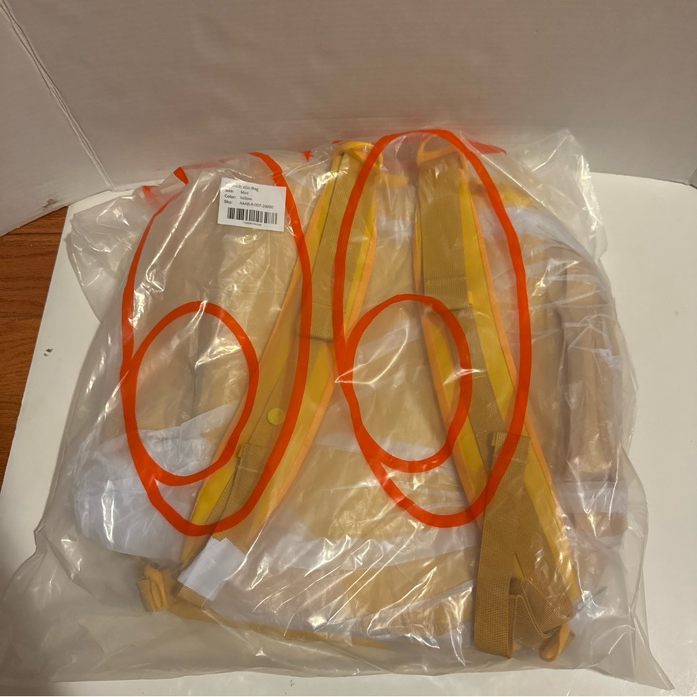 BABOON TO THE MOON Go-Bag [Basic] — Mini (32L) Yellow NEW - Picture 6 of 14